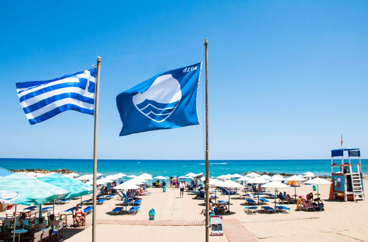 Οι παραλίες της Ρόδου βραβευτήκαν με 39 γαλάζιες σημαίες το 2019