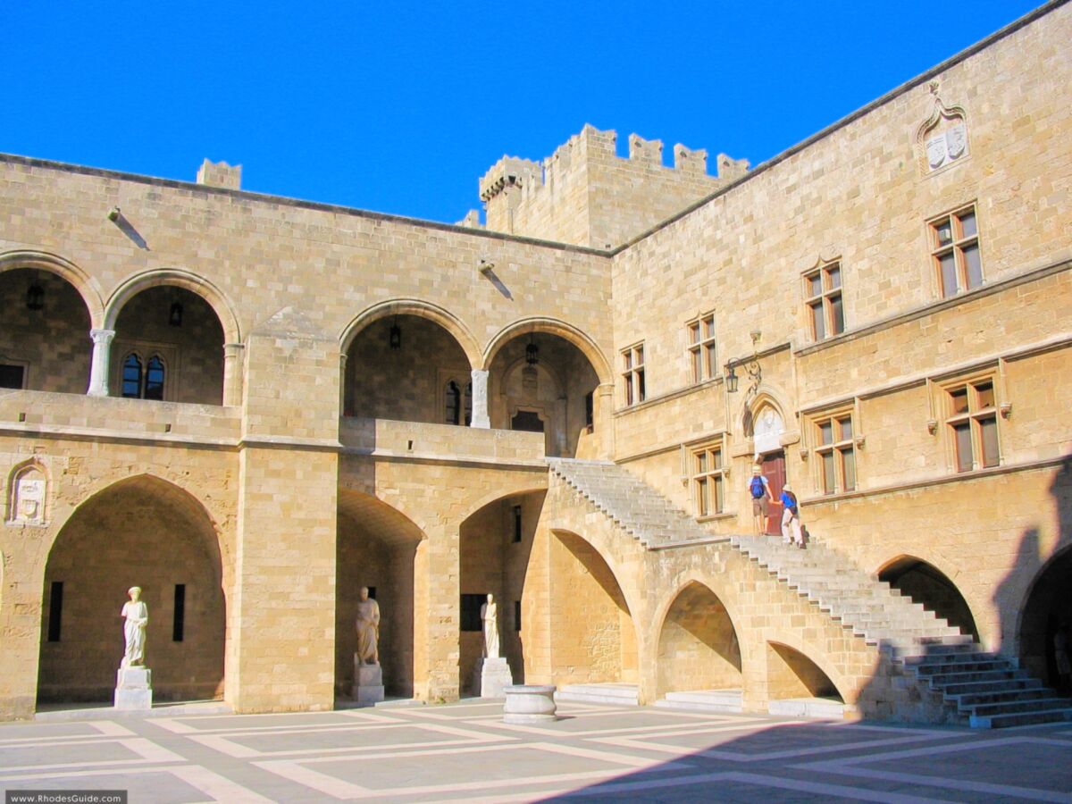 Palace of the Grand Master of the Knights of St. John © RhodesGuide / RhodesGuide.com